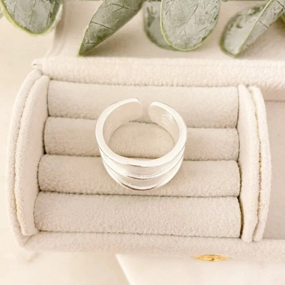 925 Sterling Silver Chunky Ring Statement Ring Brushed Ring Matte Large Ring - Picture 7 of 10
